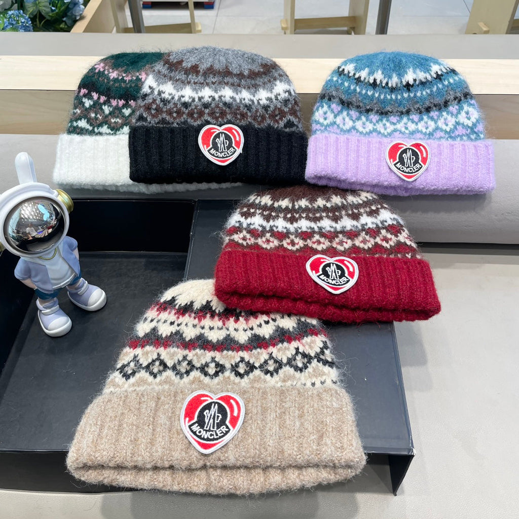 MONCLER BEANIE HAT IN COLORFUL WOOL 438145
