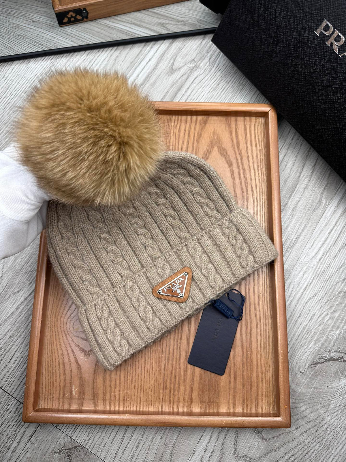 PRADA BEANIE HAT IN CAMEL BROWN WOOL 352367