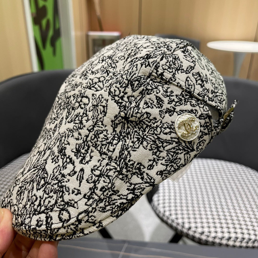 CHANEL BAKER BOY CAP IN WHITE MIX BLACK FABRIC 431518